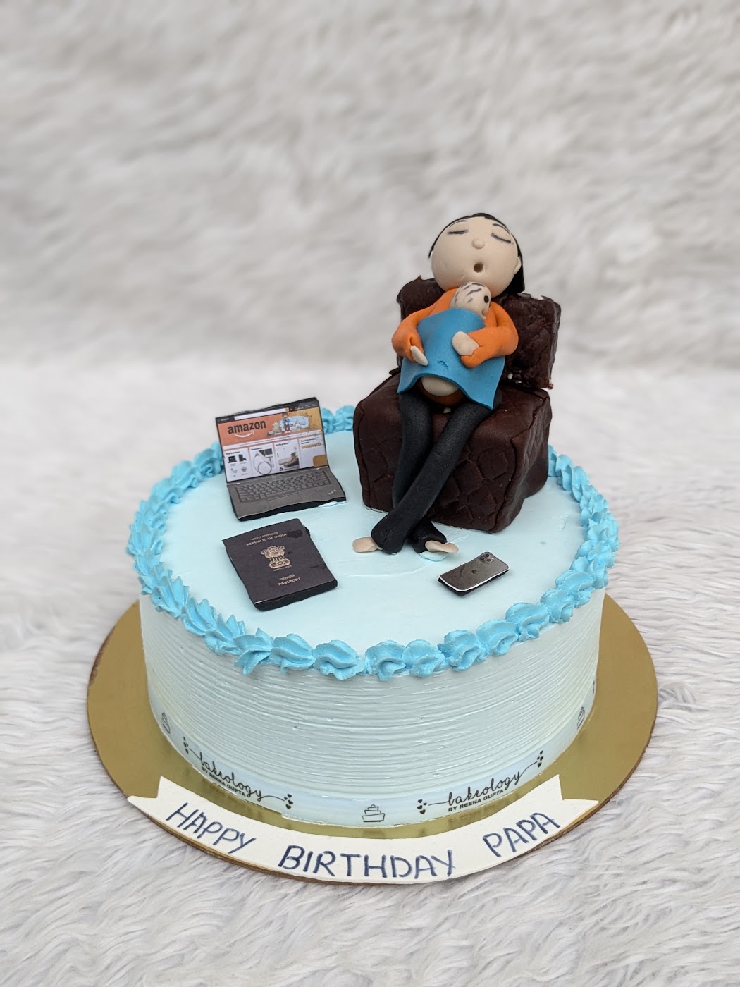 Papa Relaxing Armchair Cake by Bakeology, Gwalior